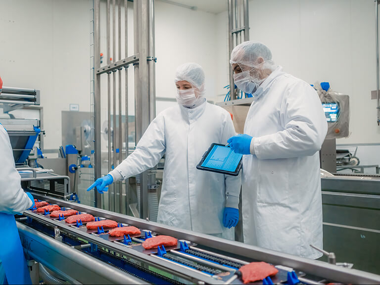 Fachkraft für Lebensmitteltechnik im Betrieb